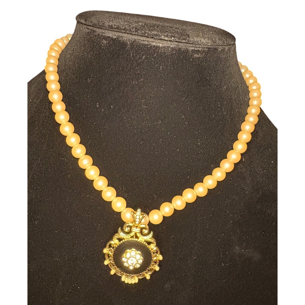 Vintage Pearl Necklace Made in Japan with Ornate Gold Tone Pendant removable